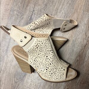 Jessica Cline Beige Peep Toe Heeled Sandals